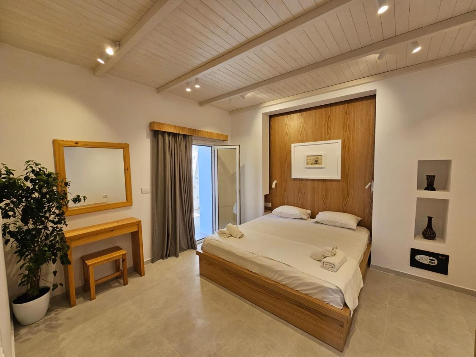 Argileos Apartment Himare