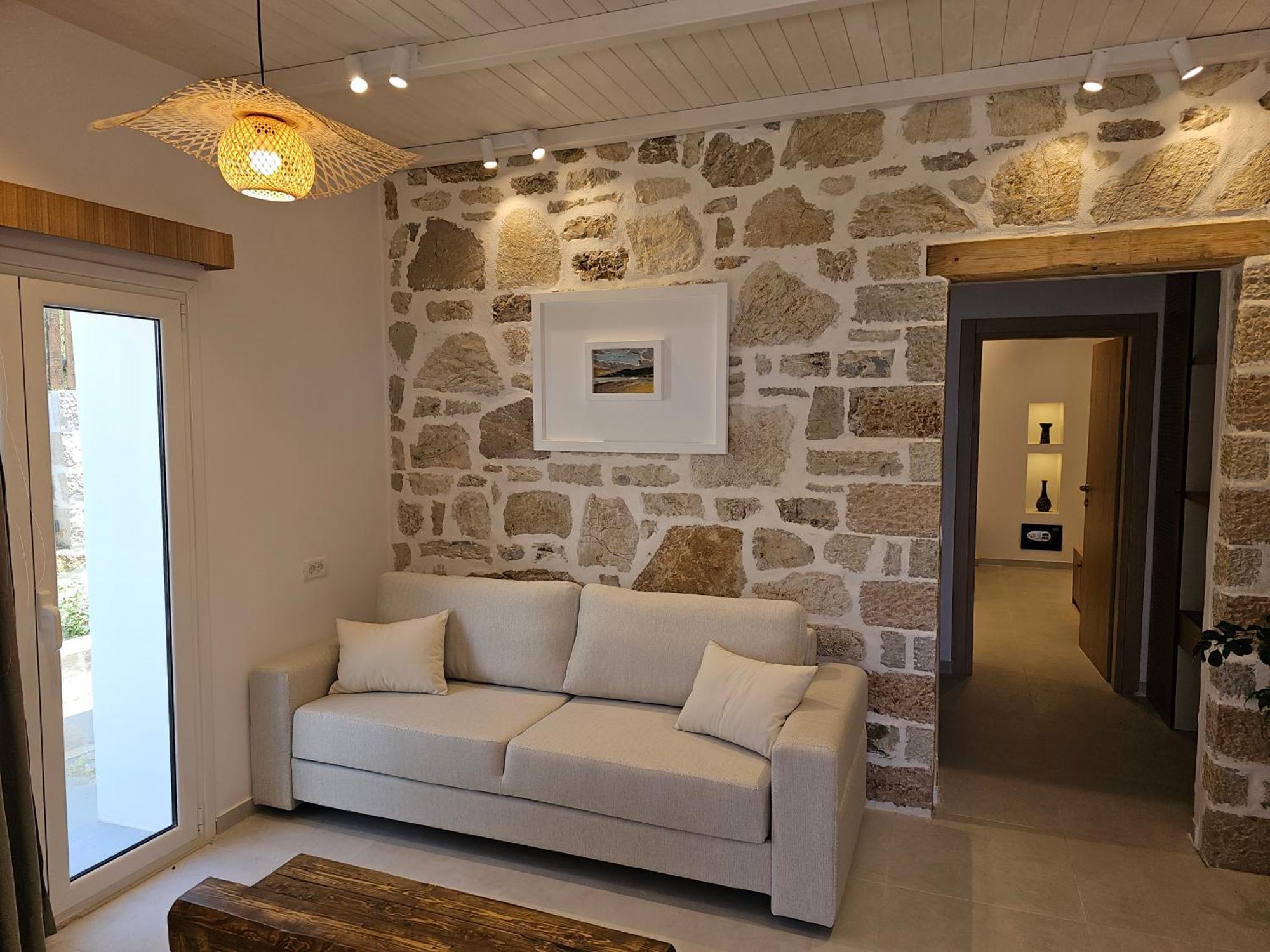 Argileos * Himare